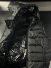 Load image into Gallery viewer, Sleeveless Parachute Gilt Jacket