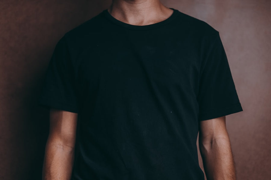 Black Shirt Shopping Guide: Finding the Perfect Style at an Affordable Price