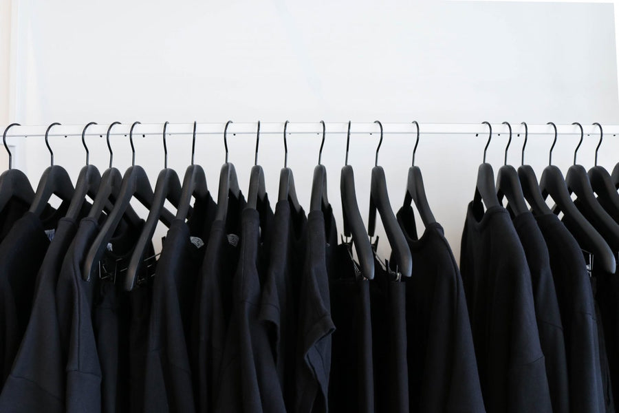 How to care for and maintain black shirts?