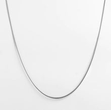 Load image into Gallery viewer, Flat Snake Chain 22&quot; (Silver)
