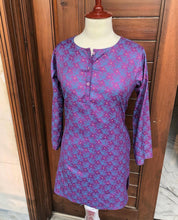 Load image into Gallery viewer, Purple Kurti Top
